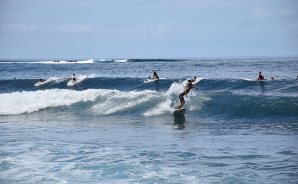 Teahupoo et Taharuu "officiellement" en lice pour Paris 2024