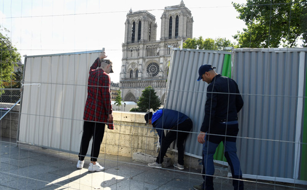 Plomb de Notre-Dame: la décontamination du quartier démarre