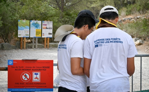 Risque maximum d'incendie dans le Sud-Est: les vacanciers interdits de Calanques