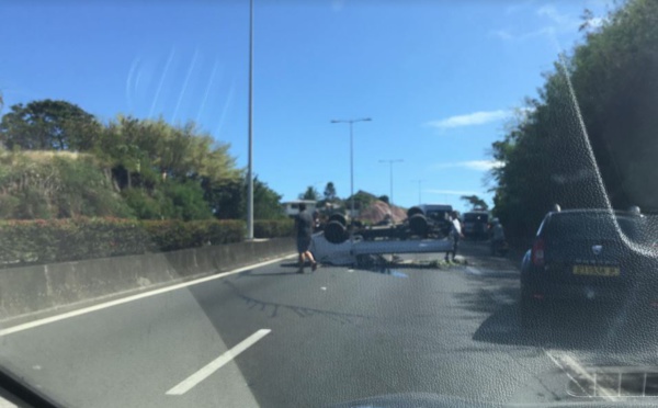 Un "Kia Master" chute de 15 mètres sur la RDO, le conducteur indemne (MAJ)