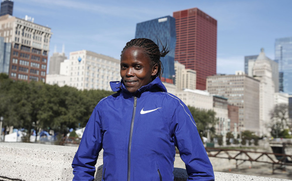 Marathon: Kosgei explose le record du monde féminin au lendemain de l'exploit de Kipchoge