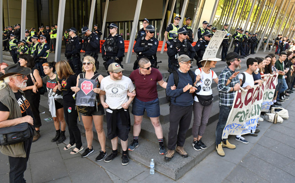 Australie: des dizaines d'arrestations lors d'une manifestation contre le secteur minier