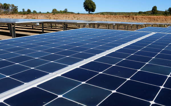 N-Calédonie: inauguration de la plus grande centrale solaire avec stockage de France