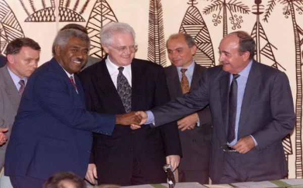 Nouvelle-Calédonie: l'Australie qualifie l'accord de Nouméa de "modèle"