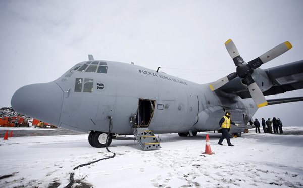 Intenses recherches d'un avion militaire chilien disparu près de l'Antarctique