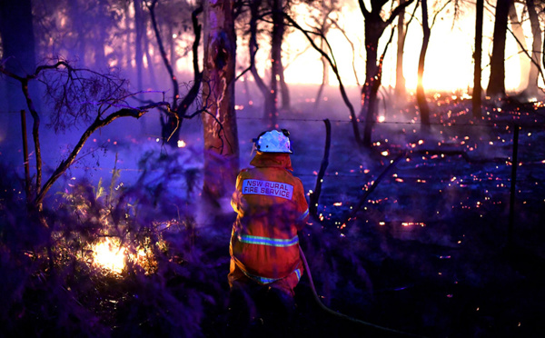 Australie: la chaleur record attise les incendies, état d'urgence dans le sud-est