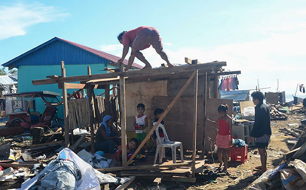 Philippines: le typhon Phanfone a fait au moins 16 morts