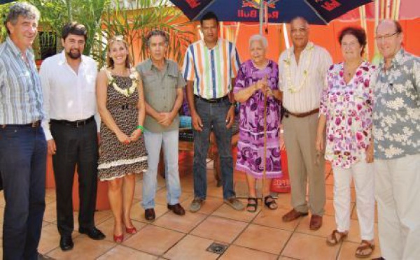 L'écrivain chilien Hernán Rivera Letelier invité par des professeurs d'espagnol et Lan Airlines sur le Fenua.