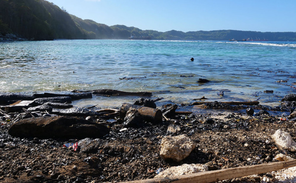 Iles Salomon: un cyclone emporte 28 passagers d'un ferry affrété pour lutter contre le coronavirus