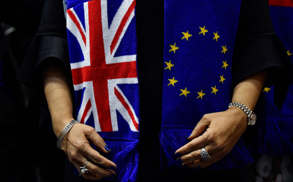 Brexit: les discussions patinent, Londres et Bruxelles se rejettent la faute