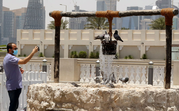 Au Qatar, l'application de traçage du coronavirus inquiète