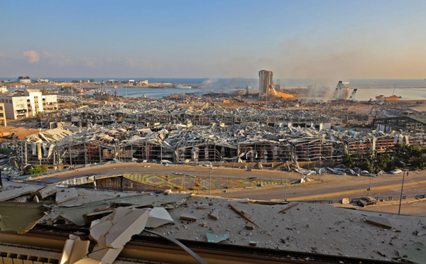 Explosions "apocalyptiques" à Beyrouth: au moins 100 morts et près de 300.000 sans-abri