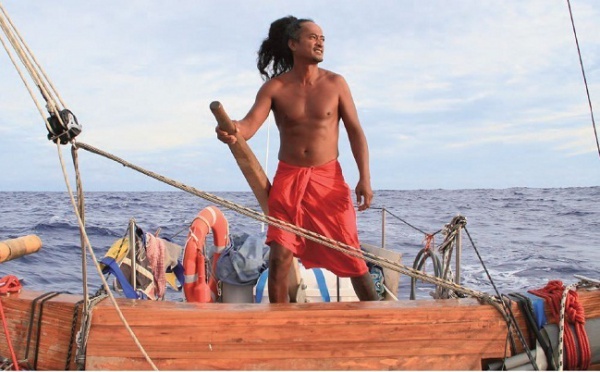 Le périple de la pirogue O’Tahiti Nui Freedom raconté dans un livre