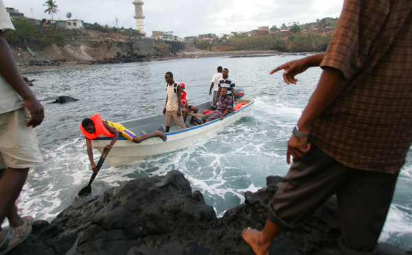 Dix migrants, dont un enfant de sept ans, meurent dans un naufrage à Mayotte