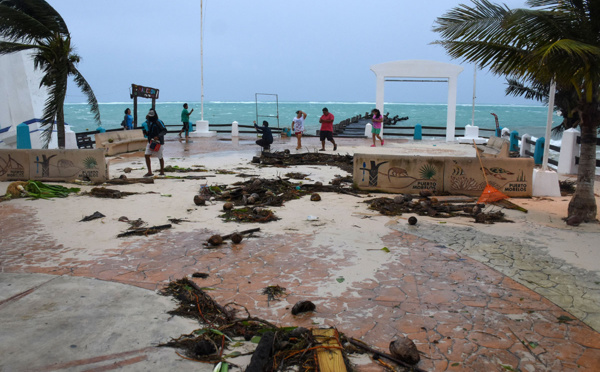 L'ouragan Zeta retrogradé en tempête tropicale après avoir touché les côtes mexicaines