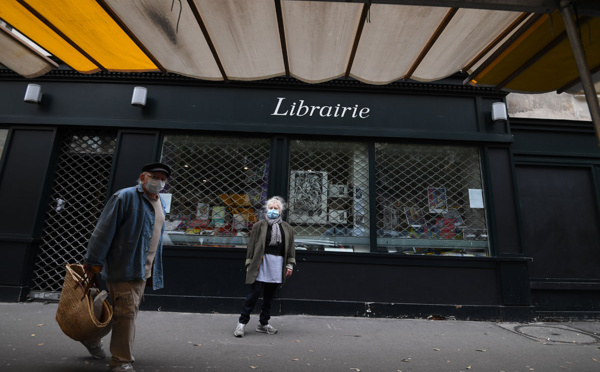 De nouveau confinée, la France au ralenti mais pas sous cloche