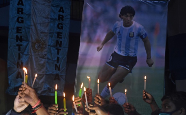 "Tôt ou tard, il frappait": Maradona vu par ses adversaires sur les terrains