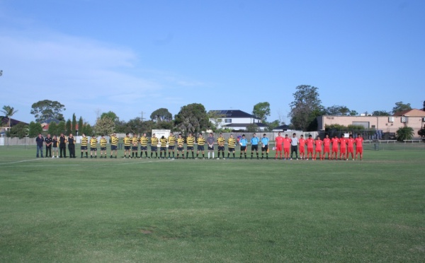 Sydney: Match amical Tahiti Nui / Mounties Wanderers, ambiance...