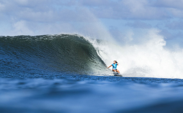 Circuit pro surf: la 1re étape dames suspendue après une attaque de requin à Hawaii