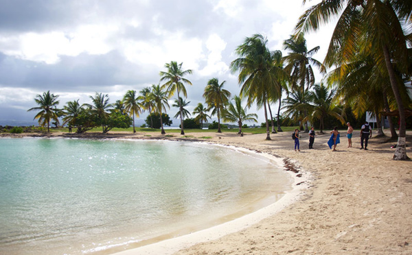 En Guadeloupe, la population inquiète face à l'afflux de visiteurs pour les fêtes
