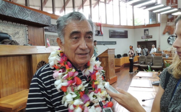 Réinscription : Oscar Temaru dit attendre une date