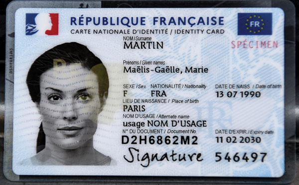 Une nouvelle carte d'identité "plus sécurisée" mise en service en août