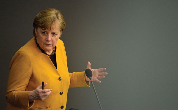 Virus: Merkel revoit son dispositif contesté et demande "pardon"