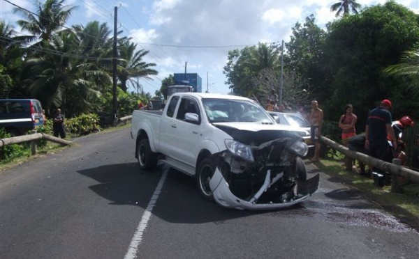 Mataiea: un pick-up percute une voiture, une femme et un nourisson hospitalisés