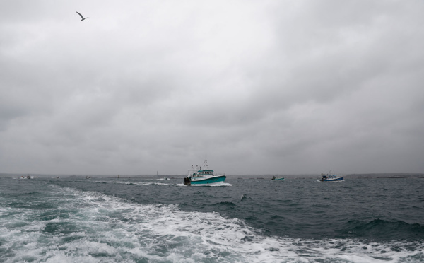 Pêche post-Brexit: démonstration de force des pêcheurs français devant Jersey