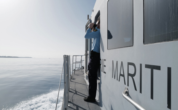 "Coincé" 17 heures en Méditerranée, un véliplanchiste raconte sa nuit d'angoisse