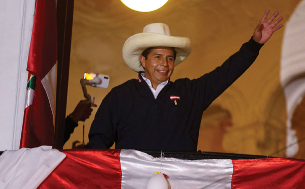 Présidentielle au Pérou: Castillo se dit vainqueur avant la proclamation officielle du résultat