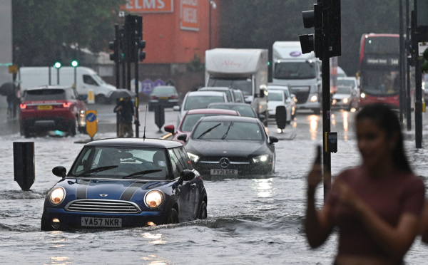 Des pluies torrentielles entraînent des inondations à Londres