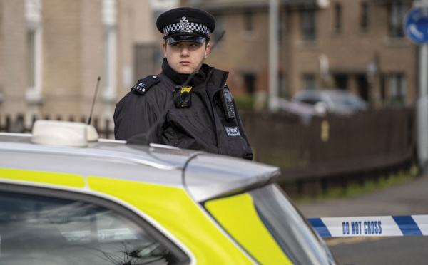 Royaume-Uni: la police identifie l'auteur présumé de la fusillade de Plymouth