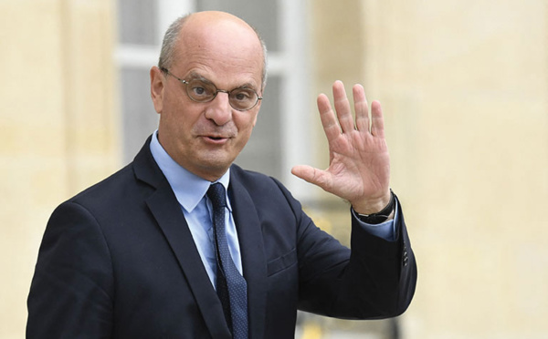 Blanquer: La vaccination des moins de 12 ans "pas d'actualité"