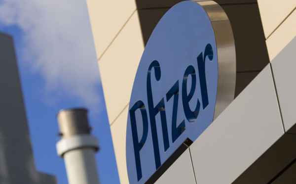 Vaccins: Pfizer perd son efficacité plus rapidement qu'AstraZeneca face au variant Delta