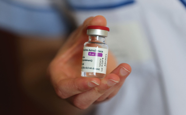 Livraisons de vaccins: AstraZeneca et l'UE mettent fin à leur contentieux