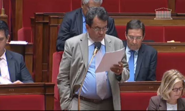 Mode de scrutin corrigé pour les communes à l'Assemblée Nationale