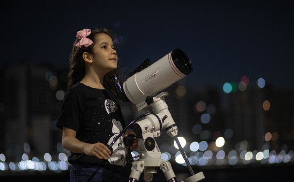 Brésil: Nicolinha, 8 ans, chasseuse d'astéroïdes