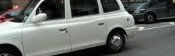 En Australie, les "black cabs" de Londres rouleront en blanc à cause de la chaleur