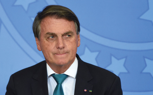 Déforestation: plainte pour "crime contre l'humanité" contre Bolsonaro devant la CPI