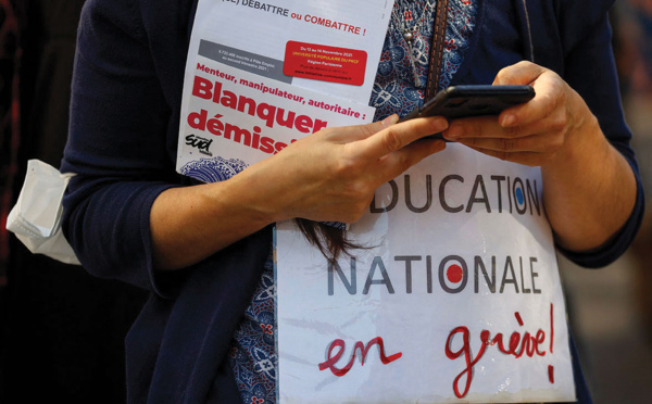 L'exécutif coincé entre deux feux face à la contestation à l'école