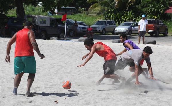 Beachsoccer – un tournoi organisé à Papara en hommage à Gen Imai