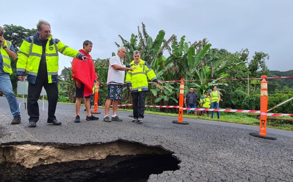 Une partie du pont de Pueu a finalement cédé suite aux intempéries