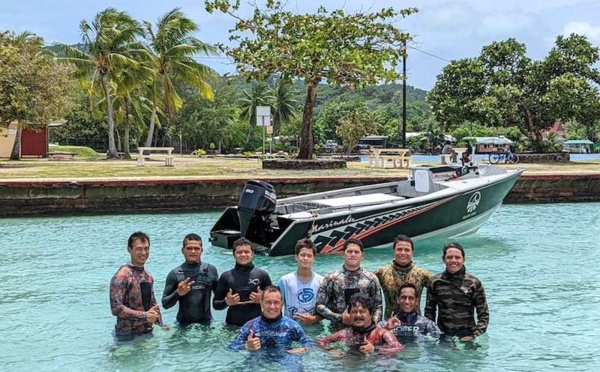 Pêche sous-marine en sécurité avec Black fins Raiatea