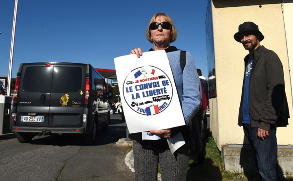 Convois anti-mesures sanitaires: la police canadienne menace, interdiction à Paris