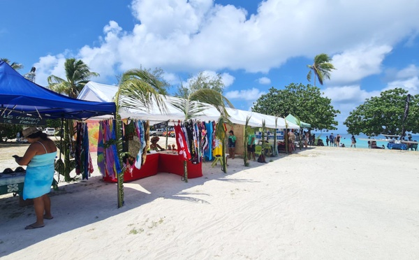 Succès du premier marché écolo de Rangiroa