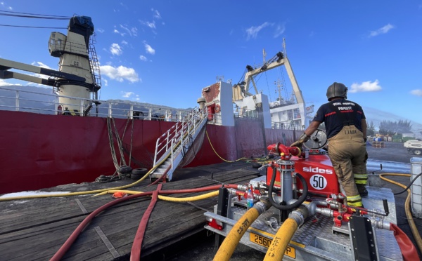 ​Le renflouement du Taporo VII retardé par l'incendie