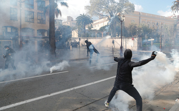Corse: report de la réunion avec le gouvernement en raison des violences