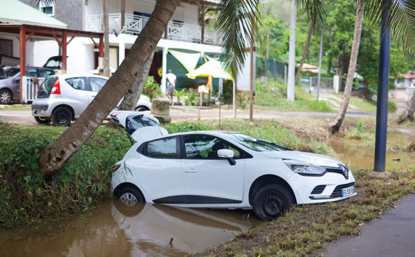 Guadeloupe: des intempéries font deux morts et un disparu