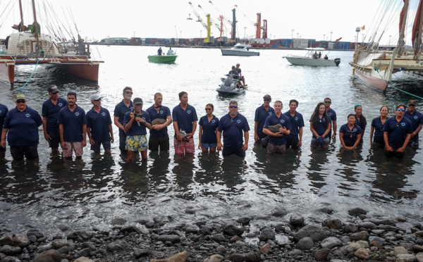 L'arrivée de Hōkūle'a et Hikianalia à Papeete